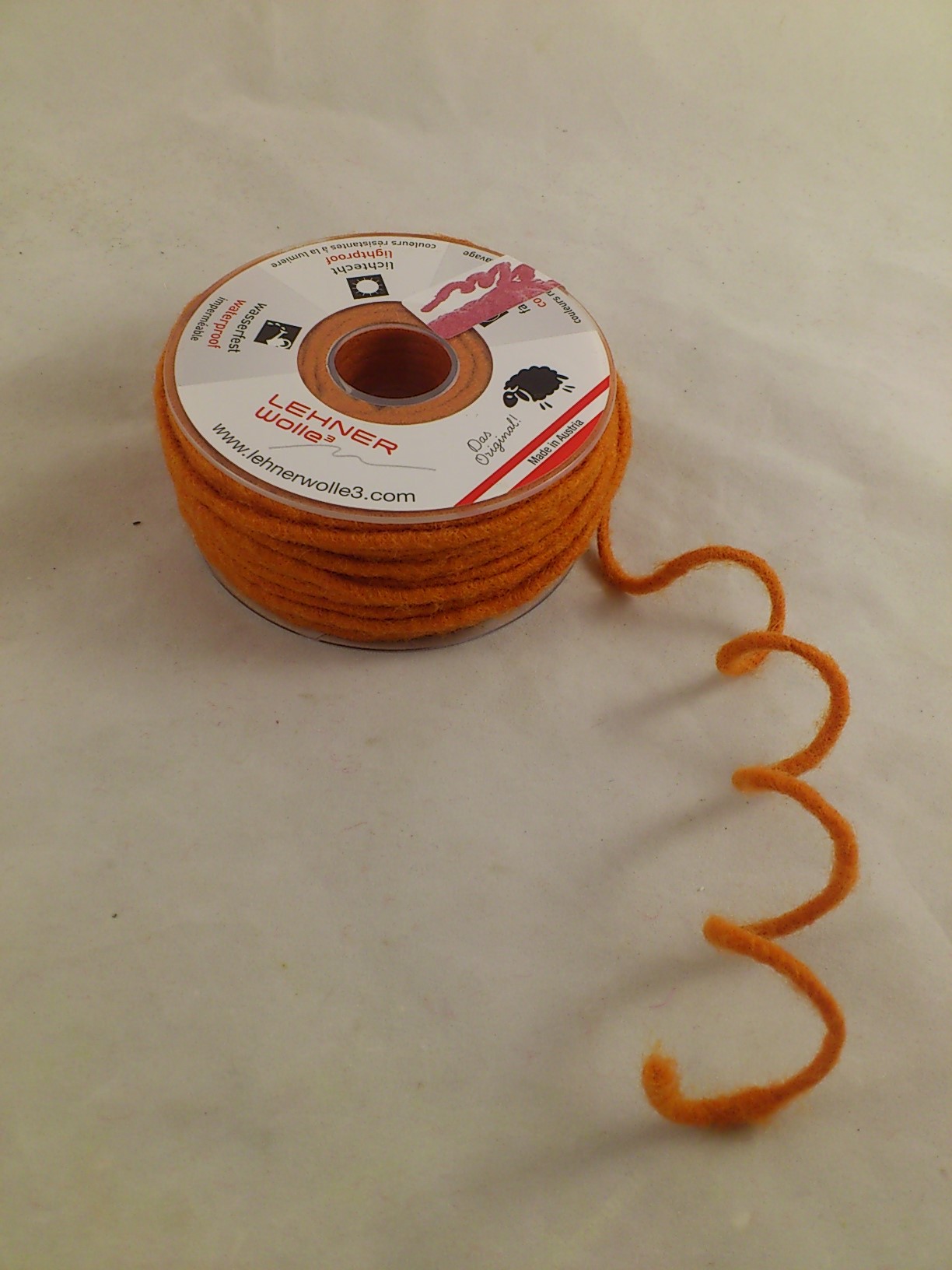String of wool with copperwire 33 m. darkrorange (OR04)